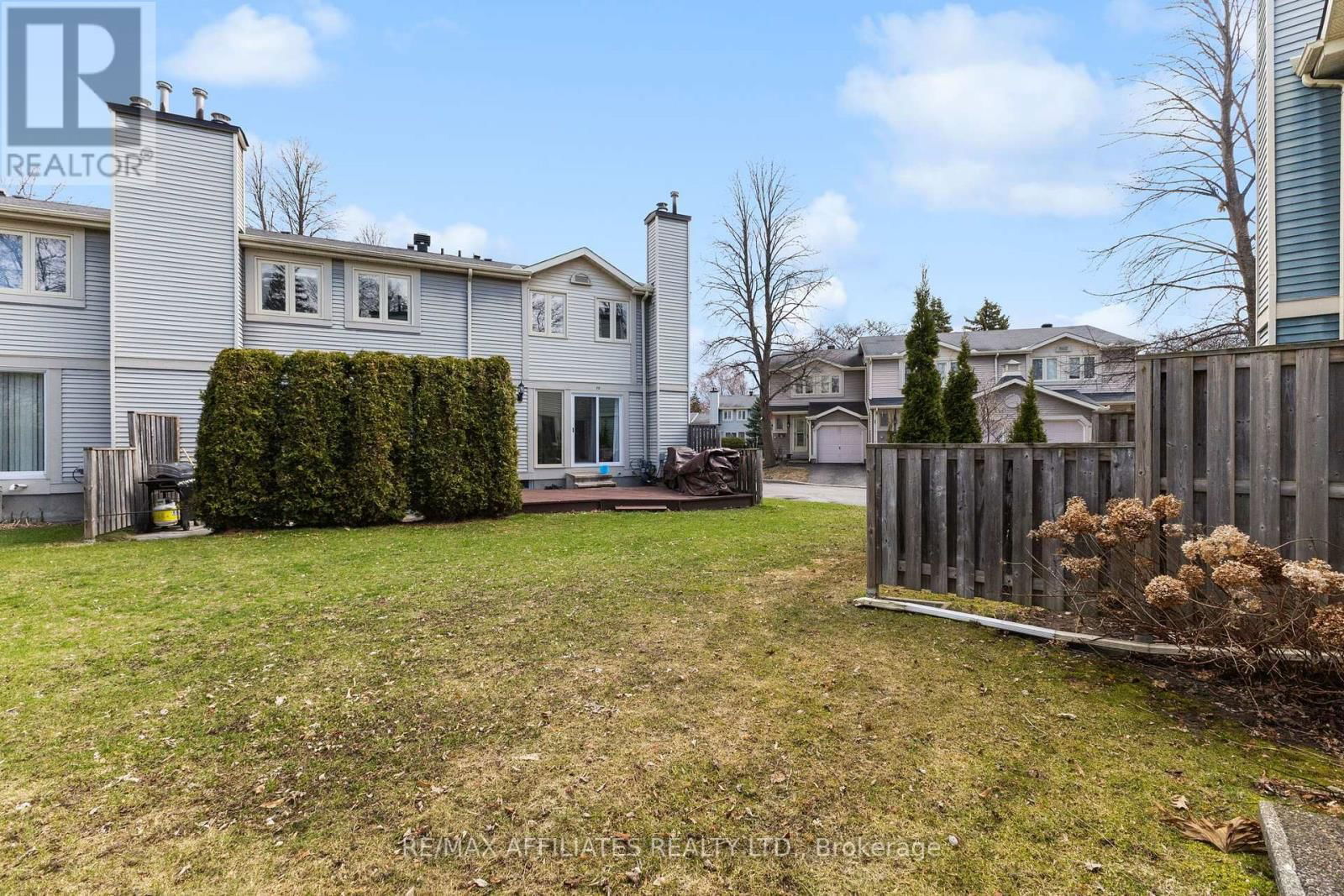 75 SAXTON PRIVATE Image 23