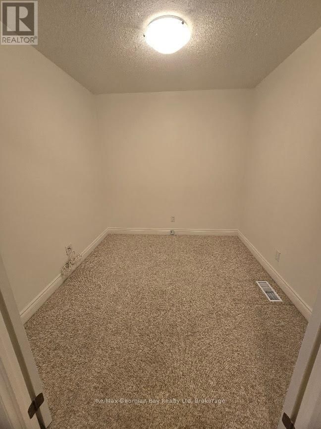 206 - 10 KIMBERLEY AVENUE Image 4