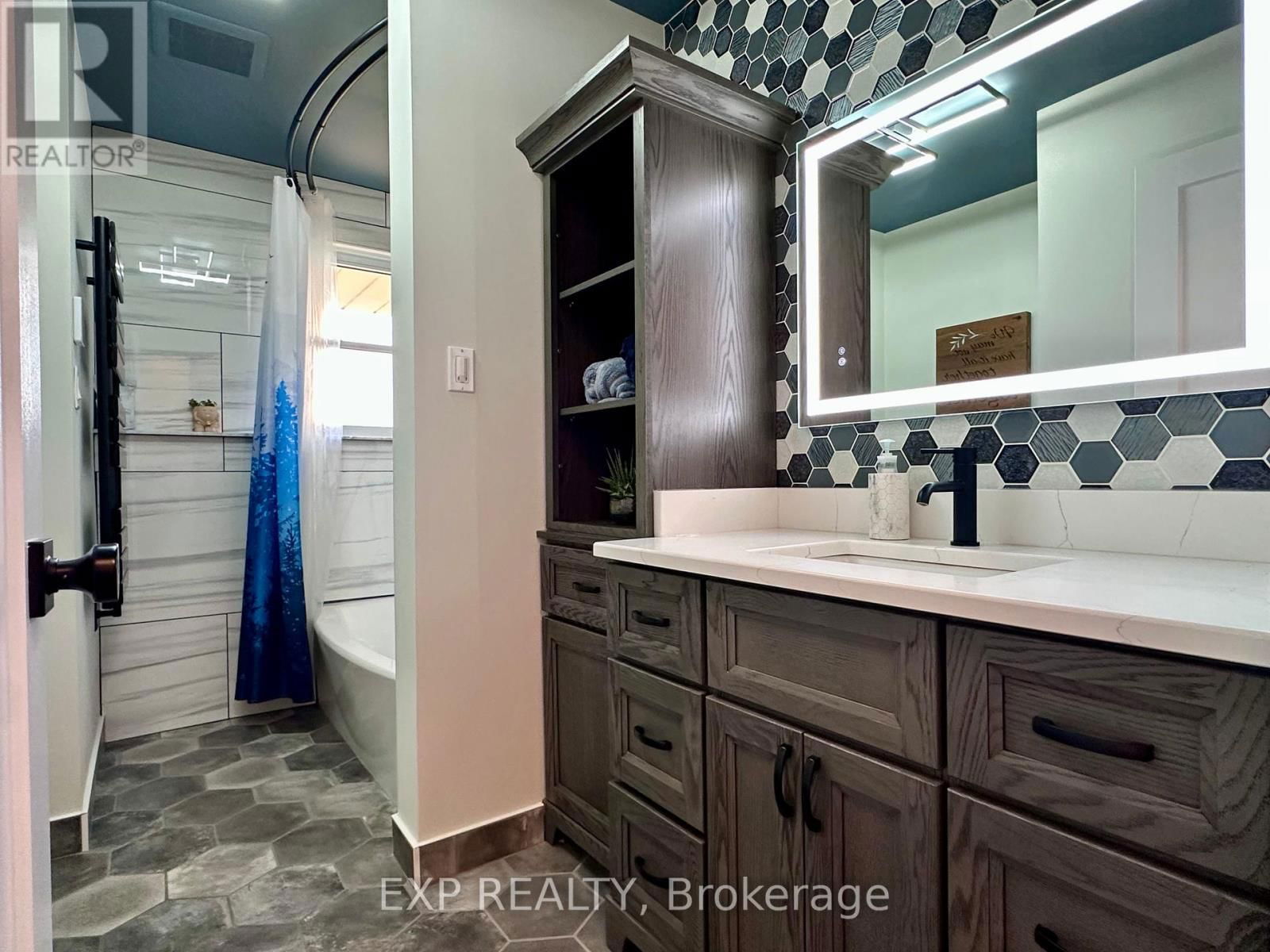 9235 HICKORY DRIVE Image 27