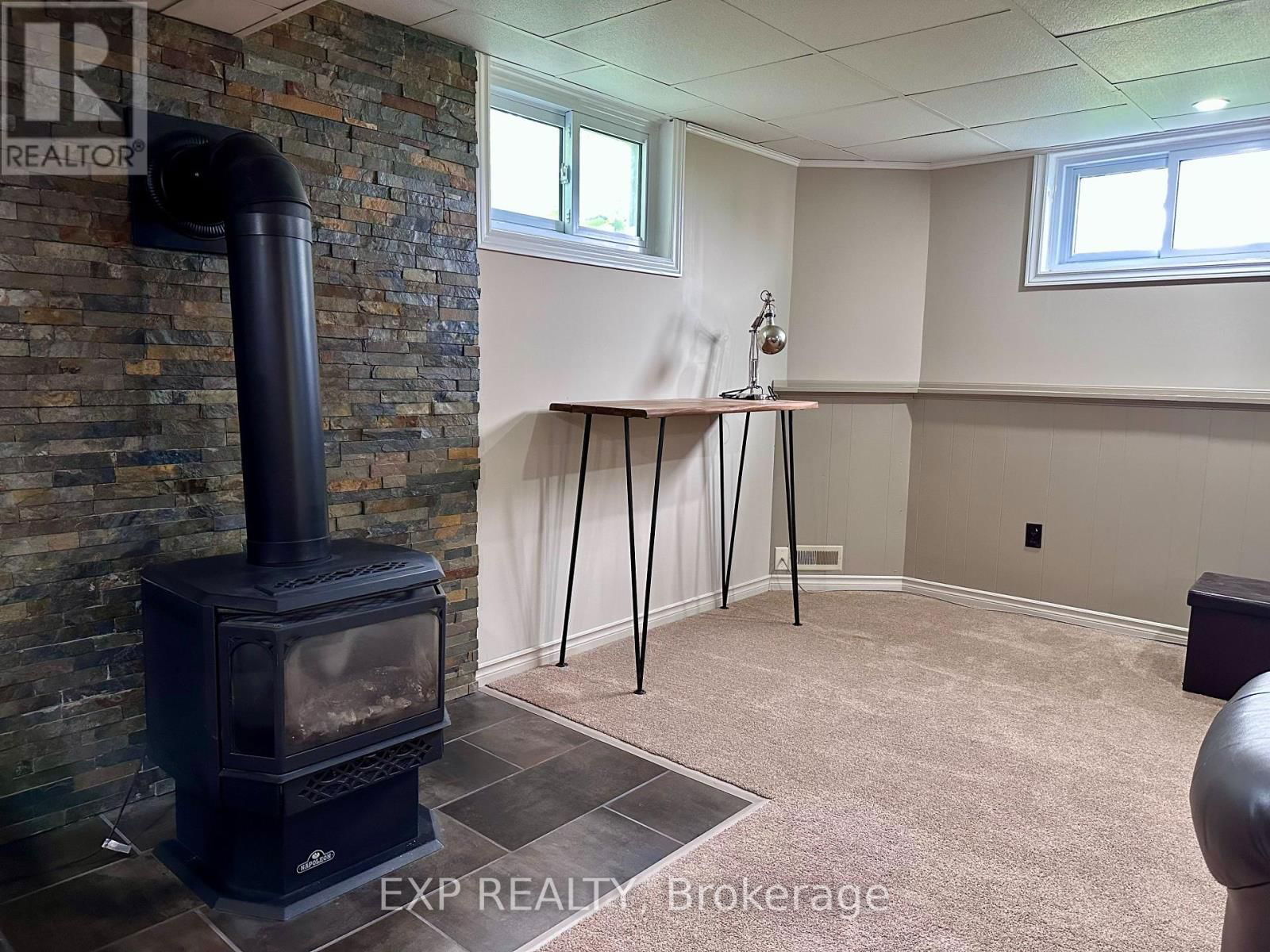 9235 HICKORY DRIVE Image 44