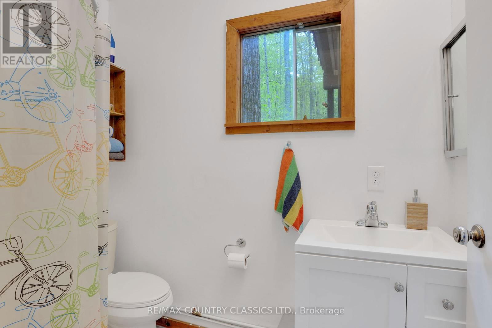 12 ALBION LAKE COURT Image 13
