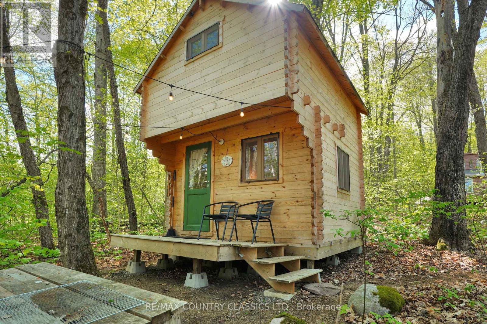 12 ALBION LAKE COURT Image 19