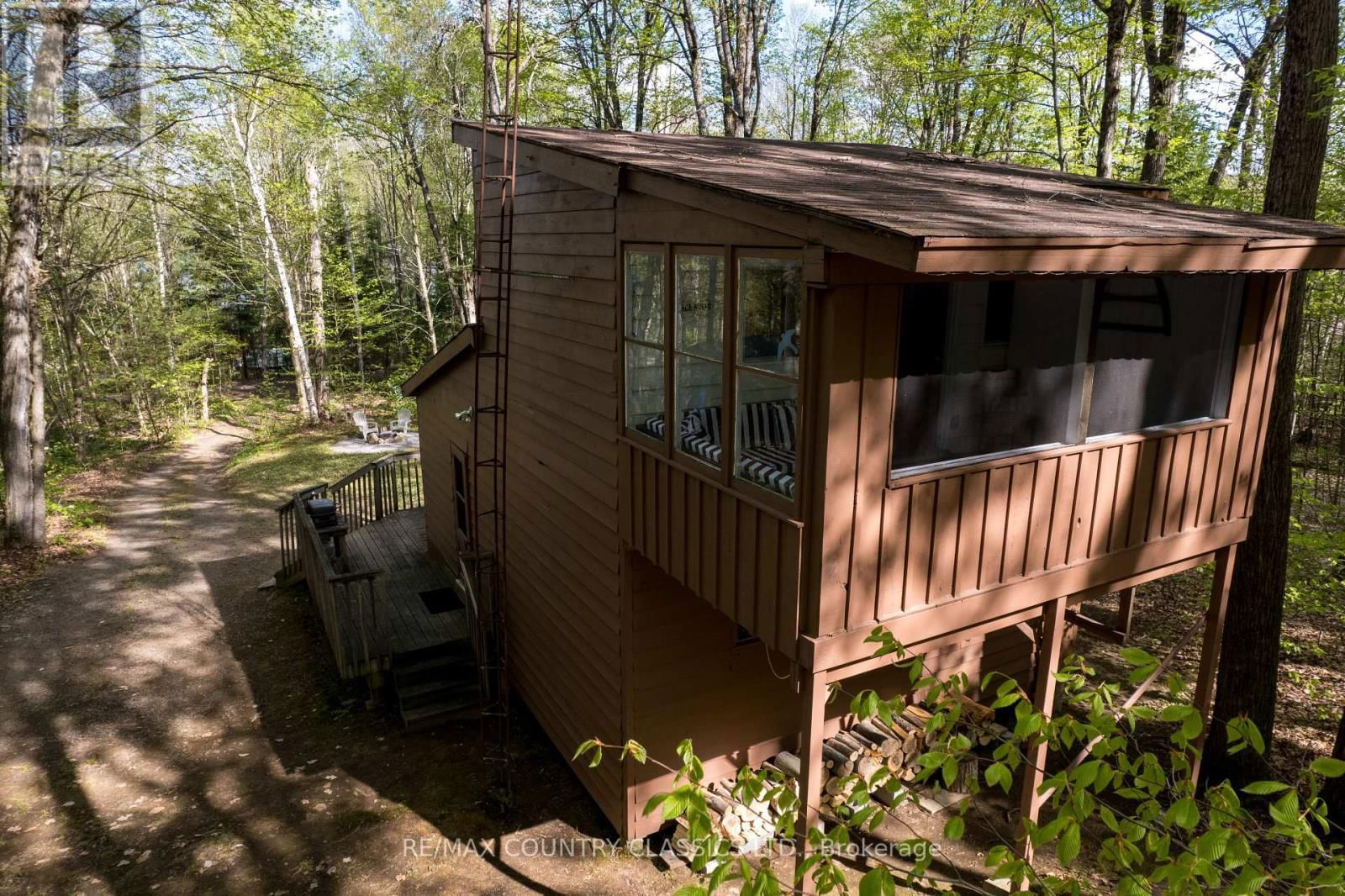12 ALBION LAKE COURT Image 27