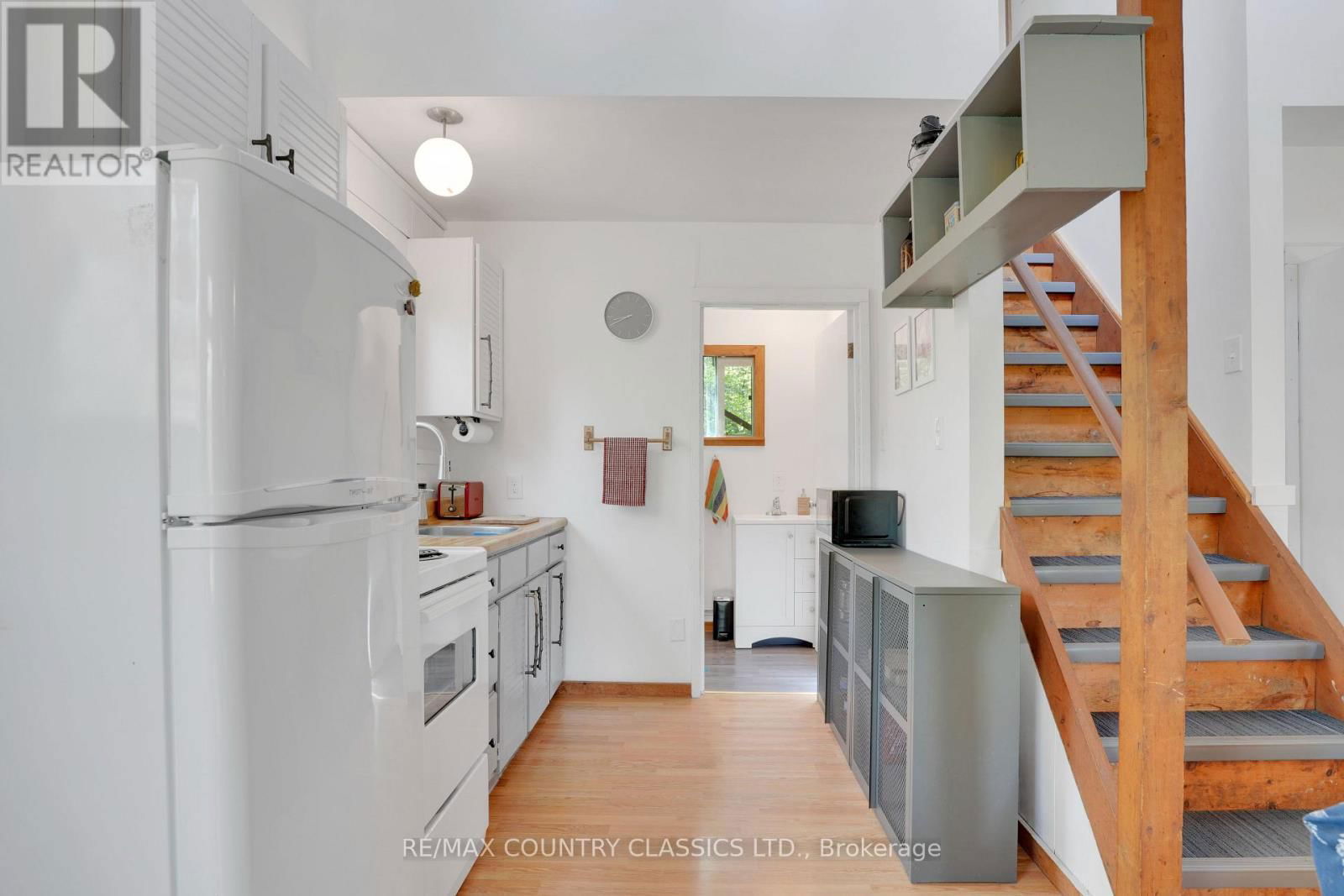 12 ALBION LAKE COURT Image 8