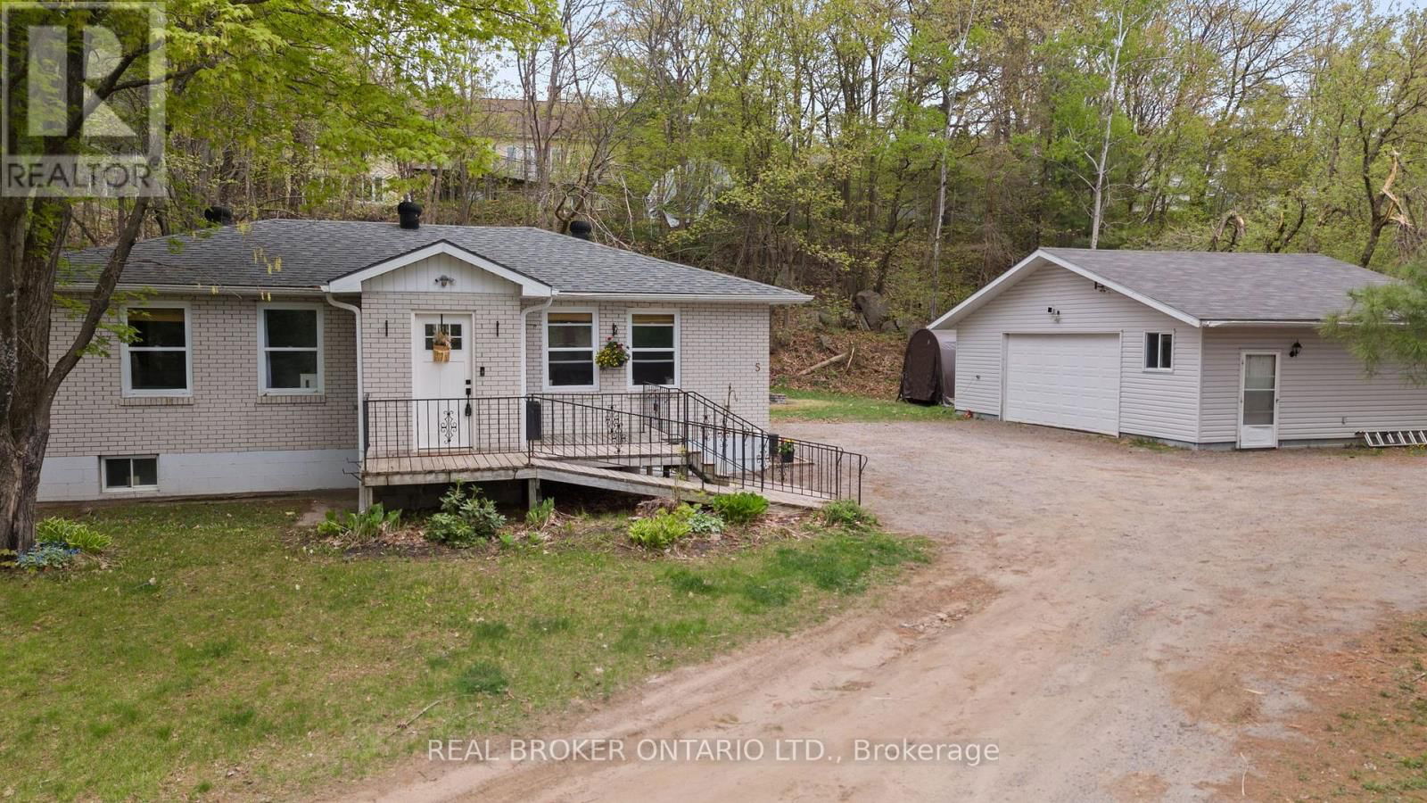 5 WILSHIER BOULEVARD Image 1