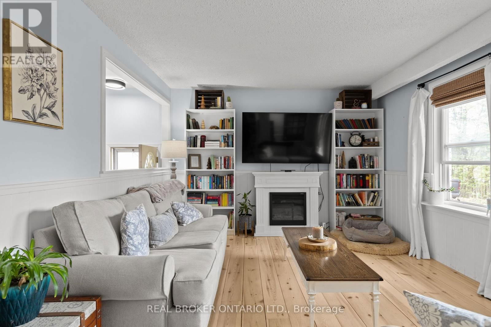 5 WILSHIER BOULEVARD Image 11