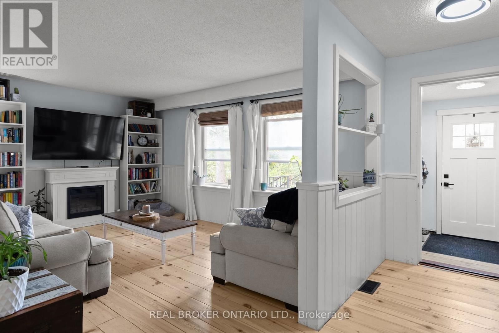 5 WILSHIER BOULEVARD Image 12