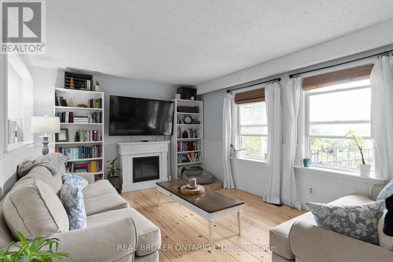 5 WILSHIER BOULEVARD Image 17