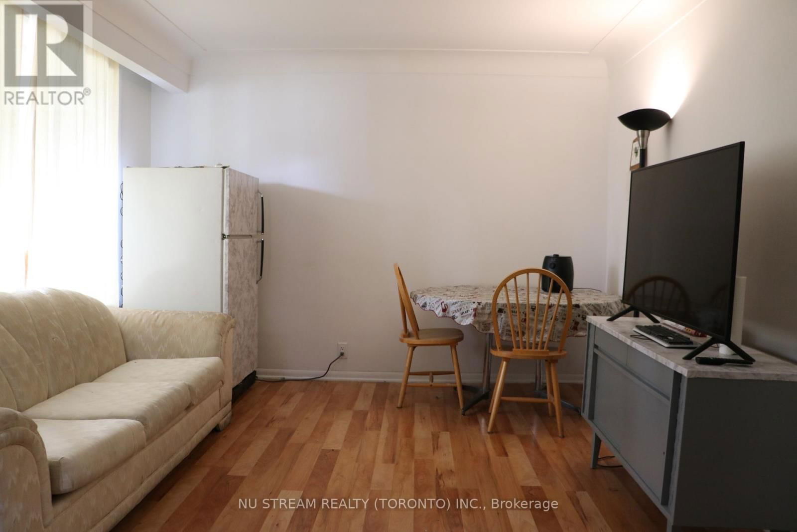 359 RANDOLPH AVENUE Image 8