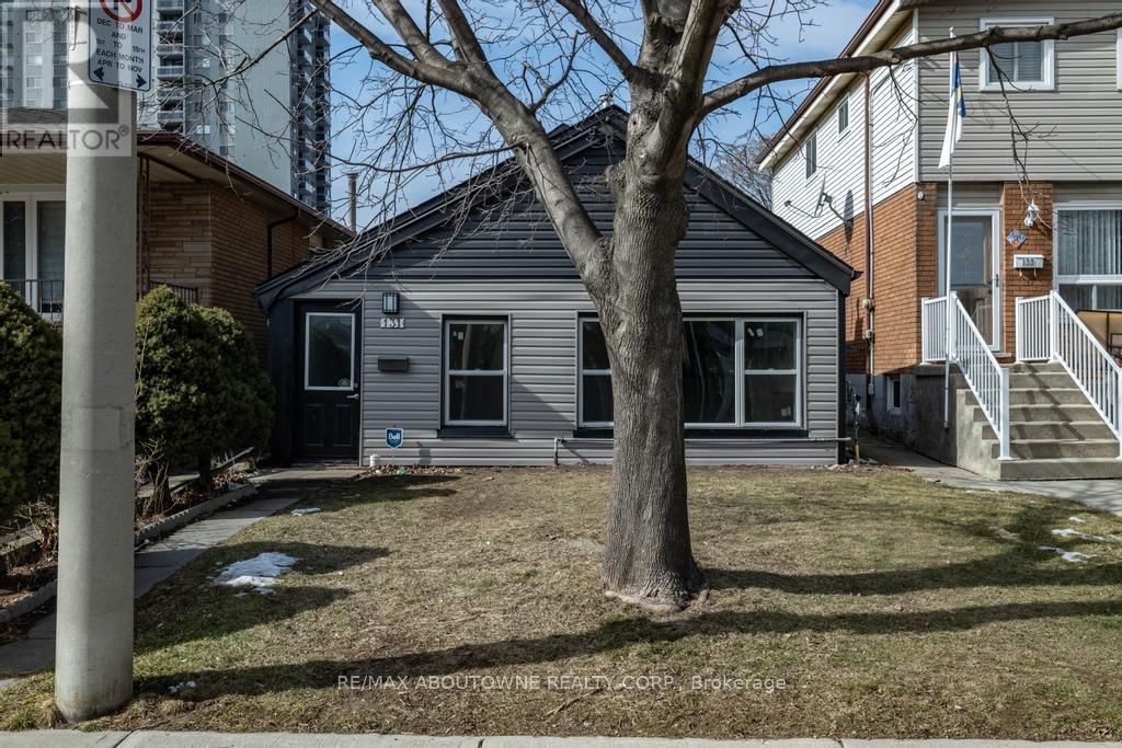 131 WEST AVENUE NORTH Image 17