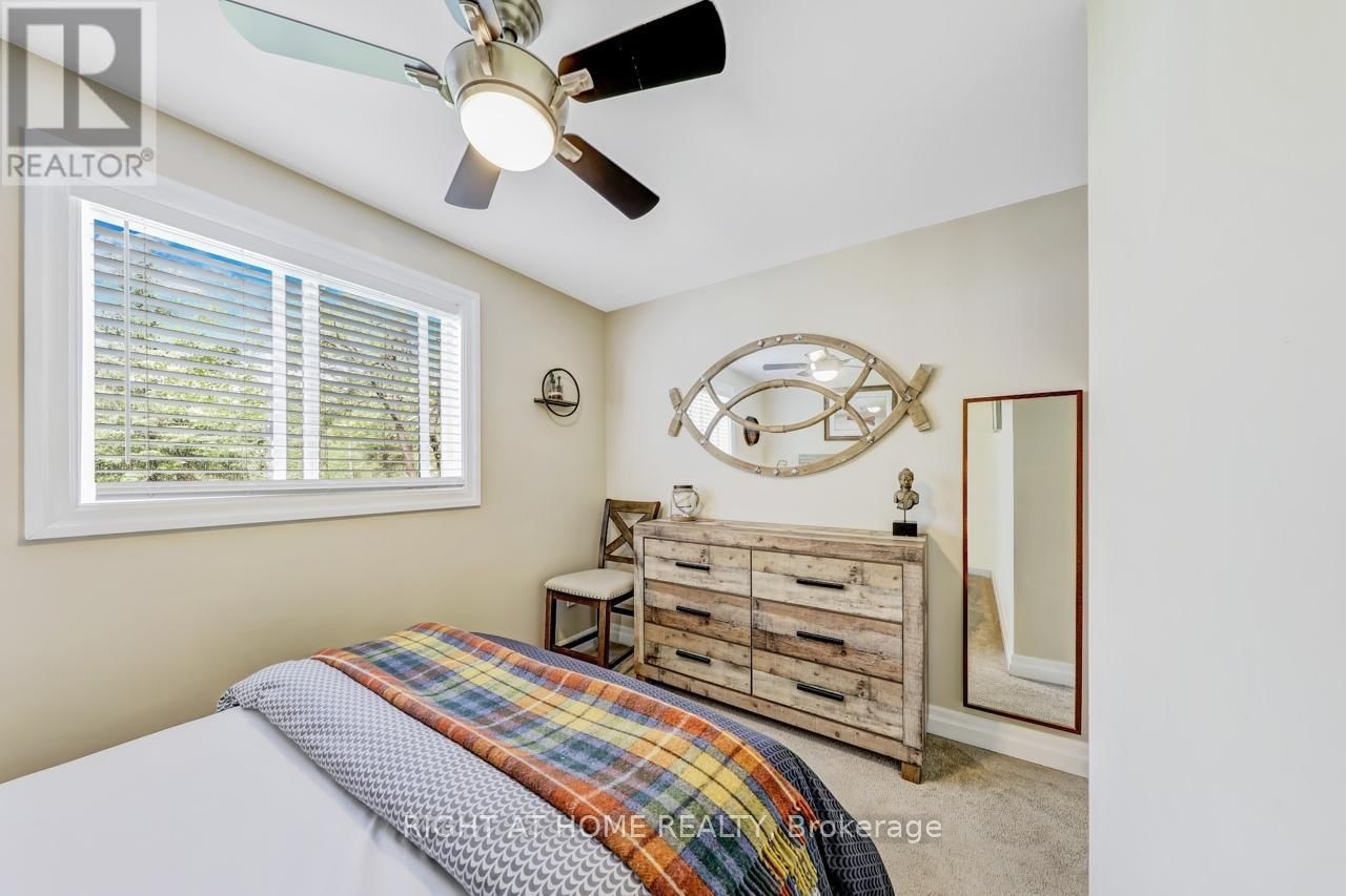 54 RIVERBANK ROAD Image 30