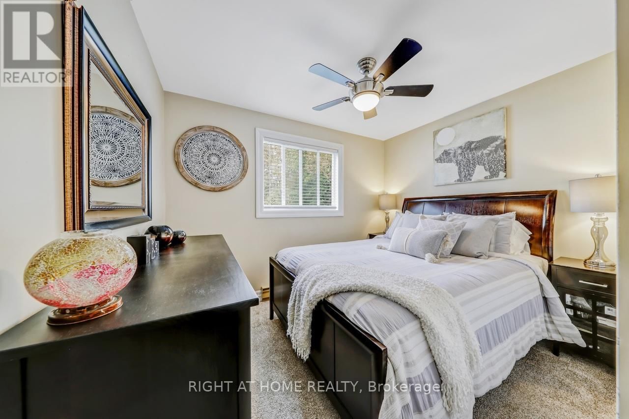 54 RIVERBANK ROAD Image 32