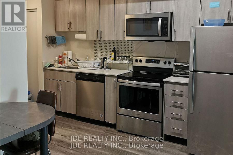 301 - 246 LESTER STREET Image 3