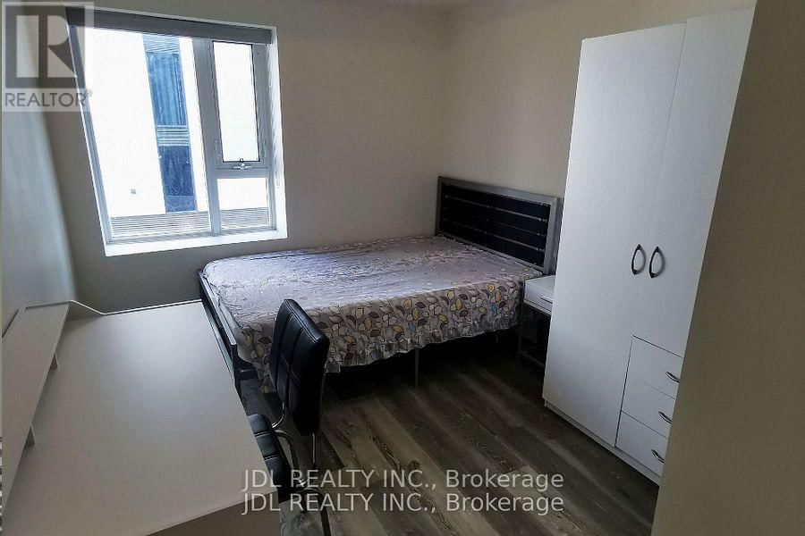 301 - 246 LESTER STREET Image 4