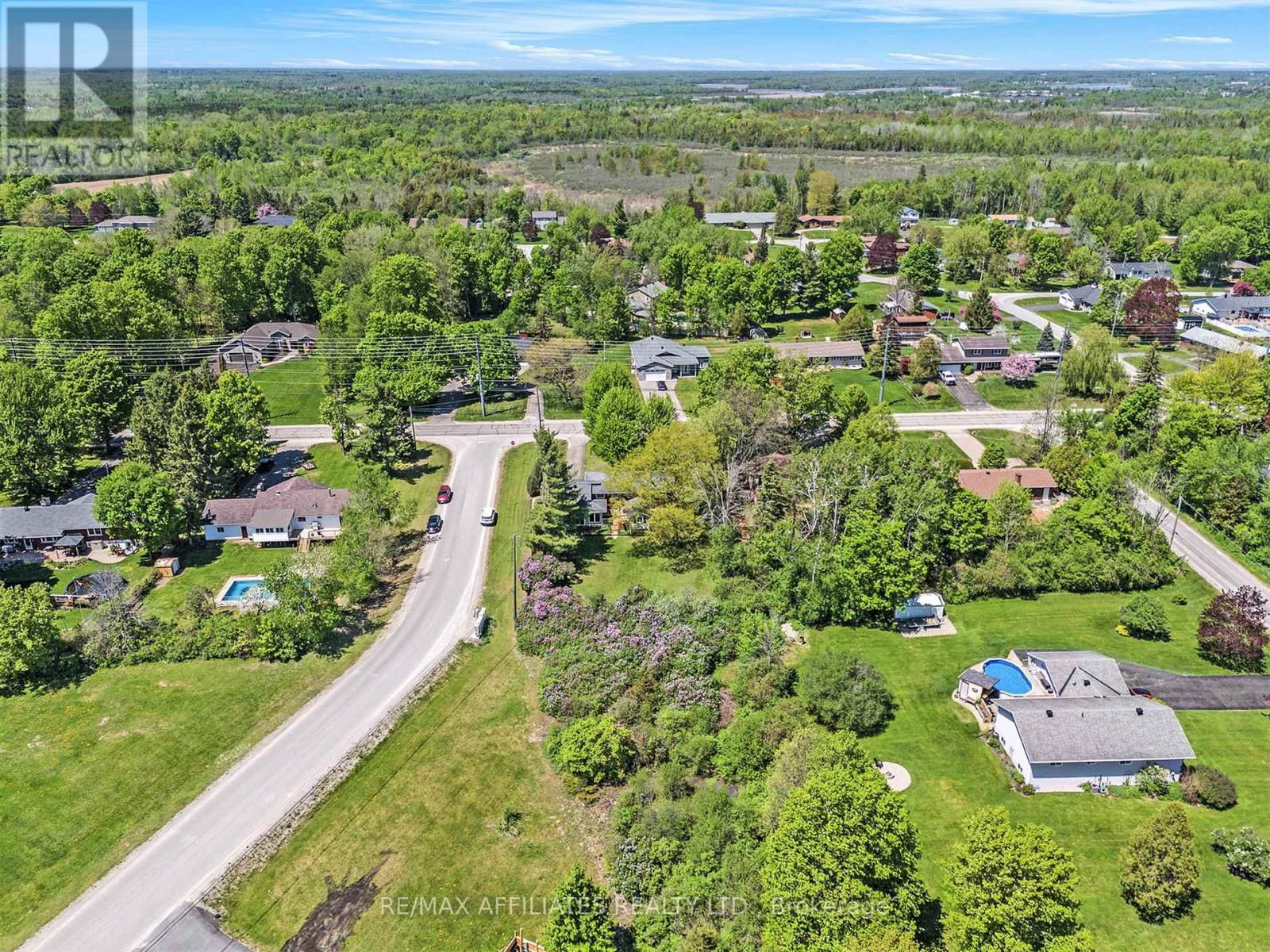 57 GOLF CLUB ROAD Image 38