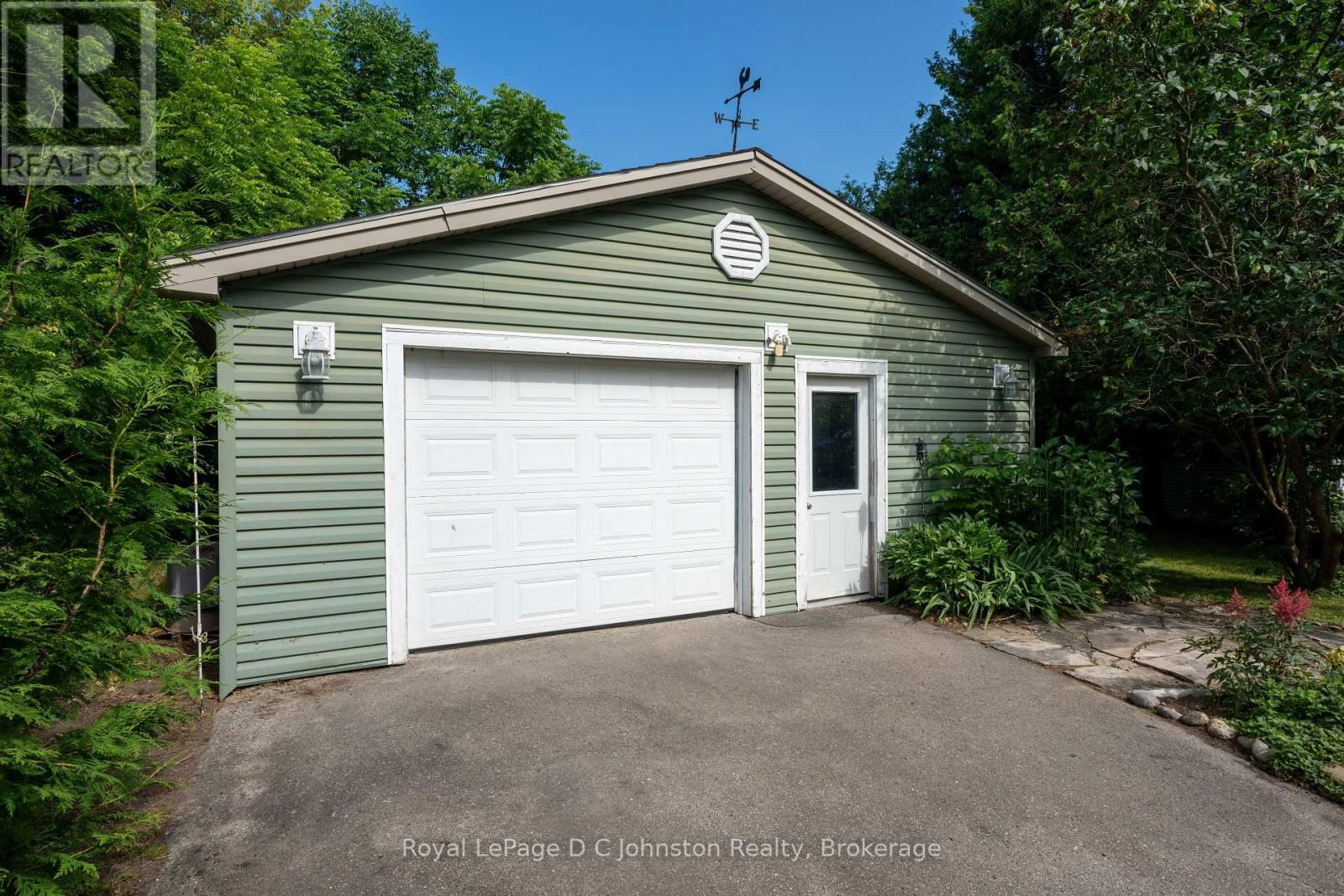 62 GREY STREET NORTH Image 42