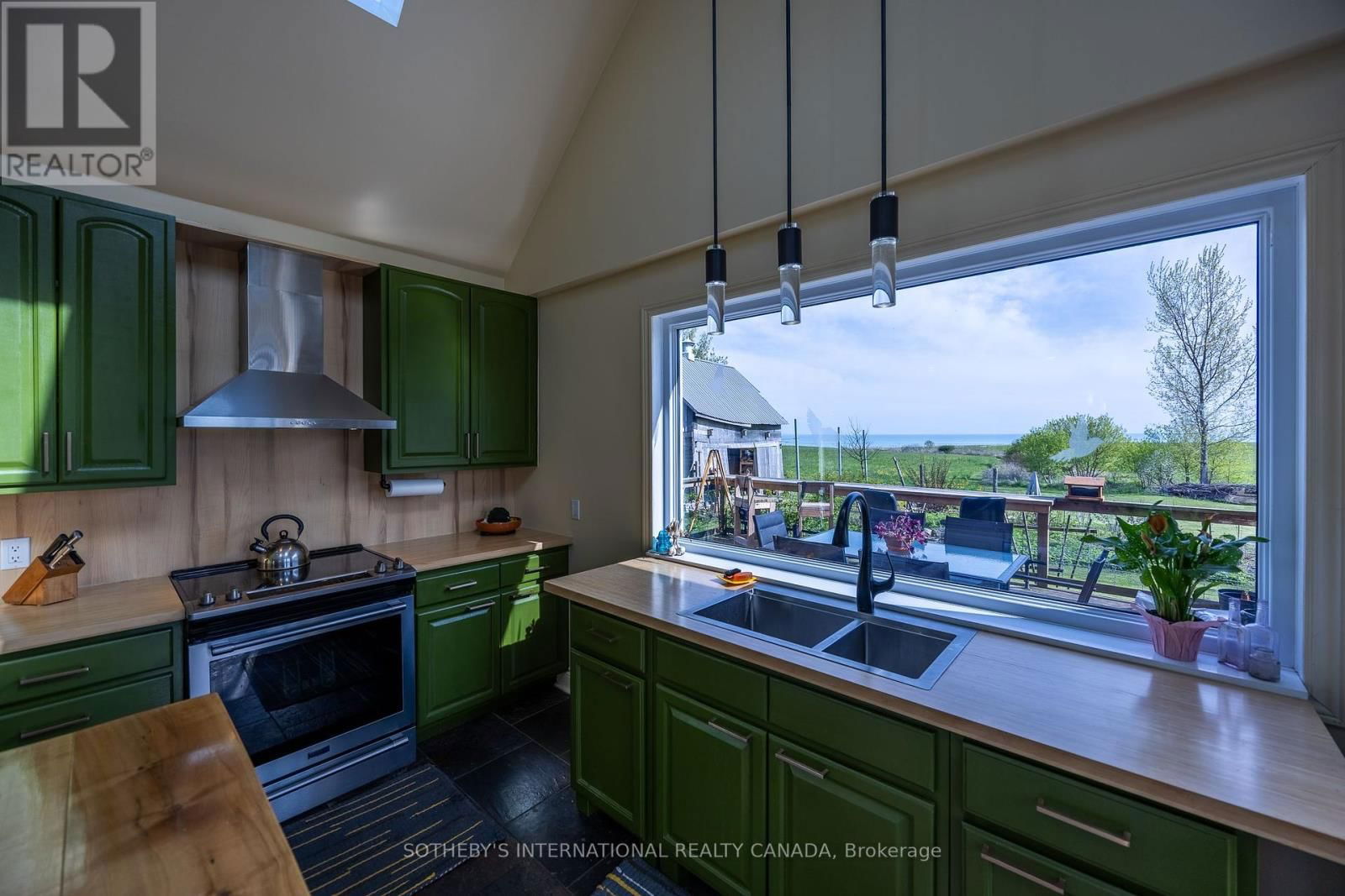 1698 LAKESHORE ROAD Image 13