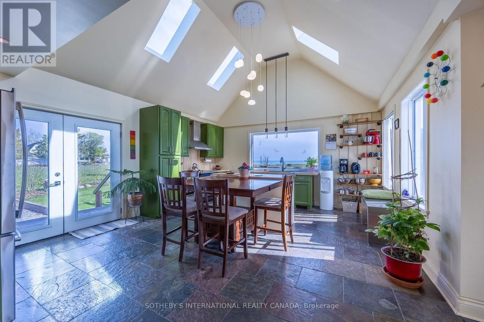 1698 LAKESHORE ROAD Image 14