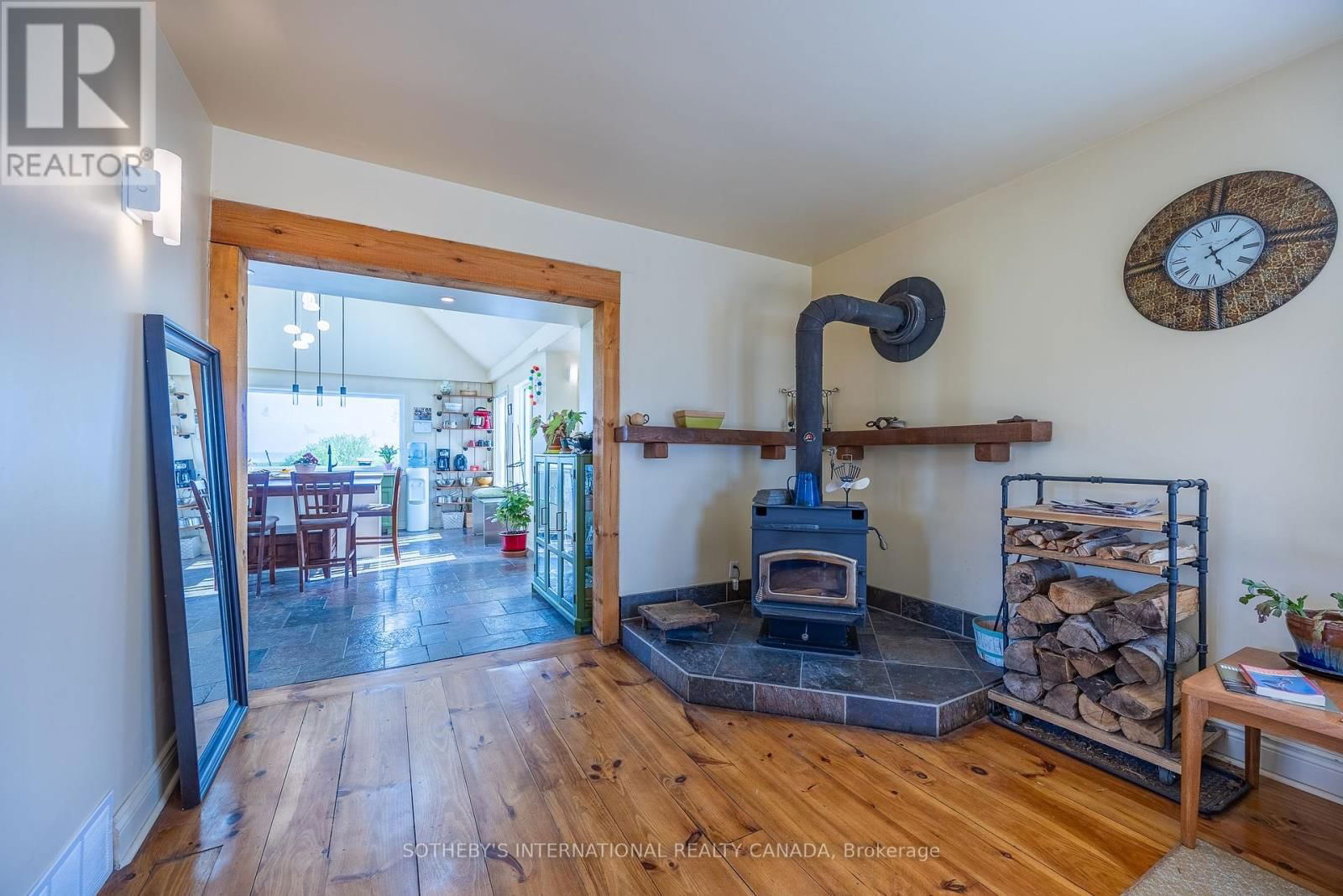 1698 LAKESHORE ROAD Image 19