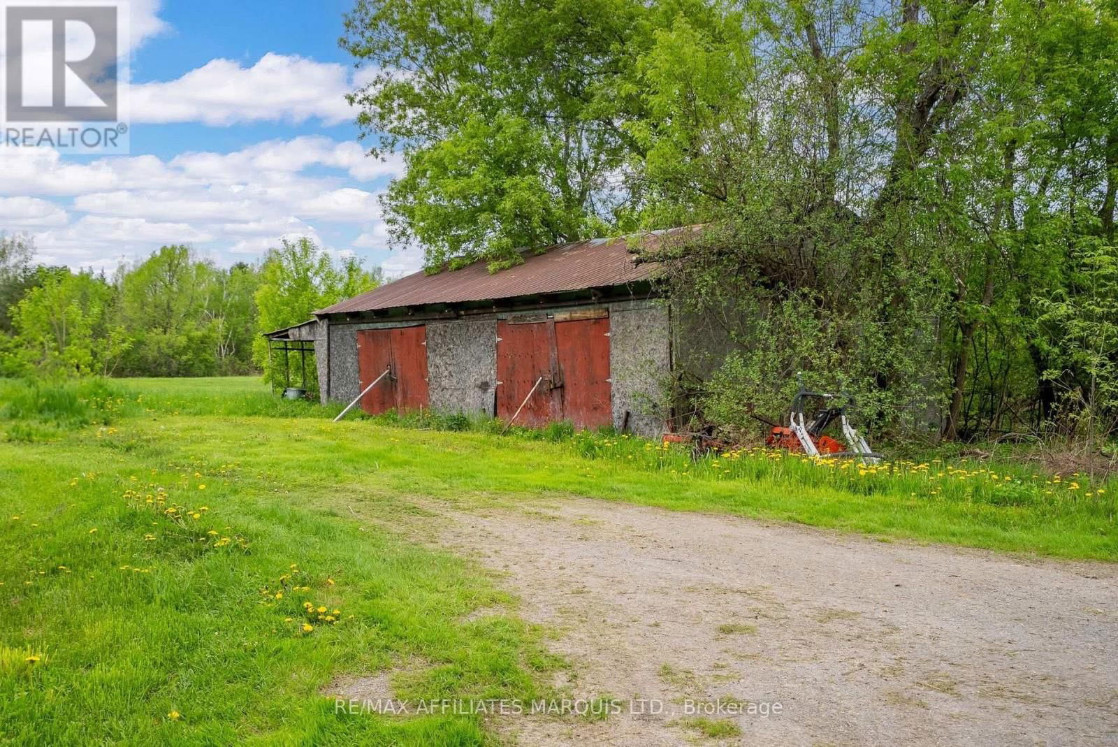 19235 BEAVER BROOK ROAD Image 26