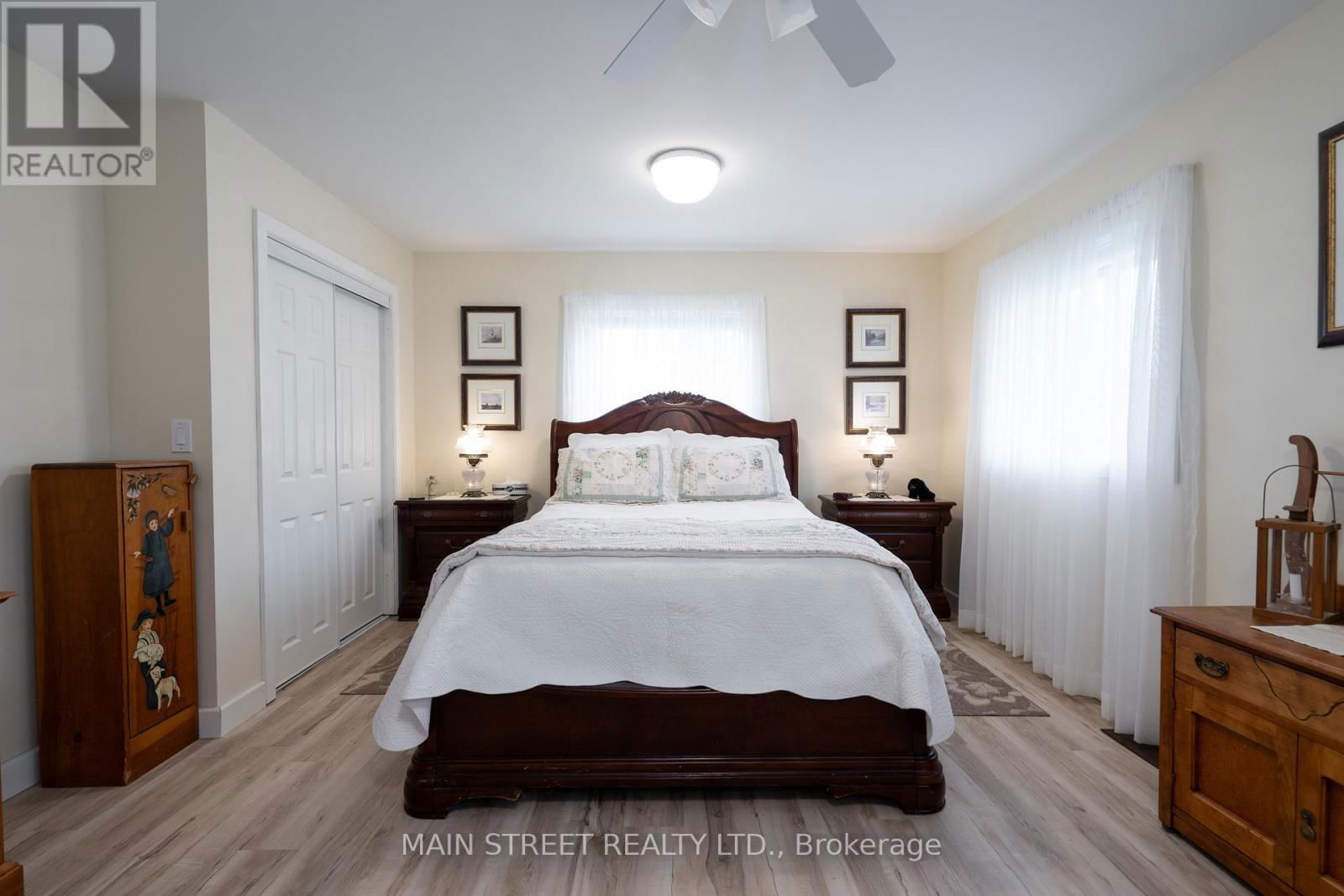 155 SILVERDALE DRIVE Image 10
