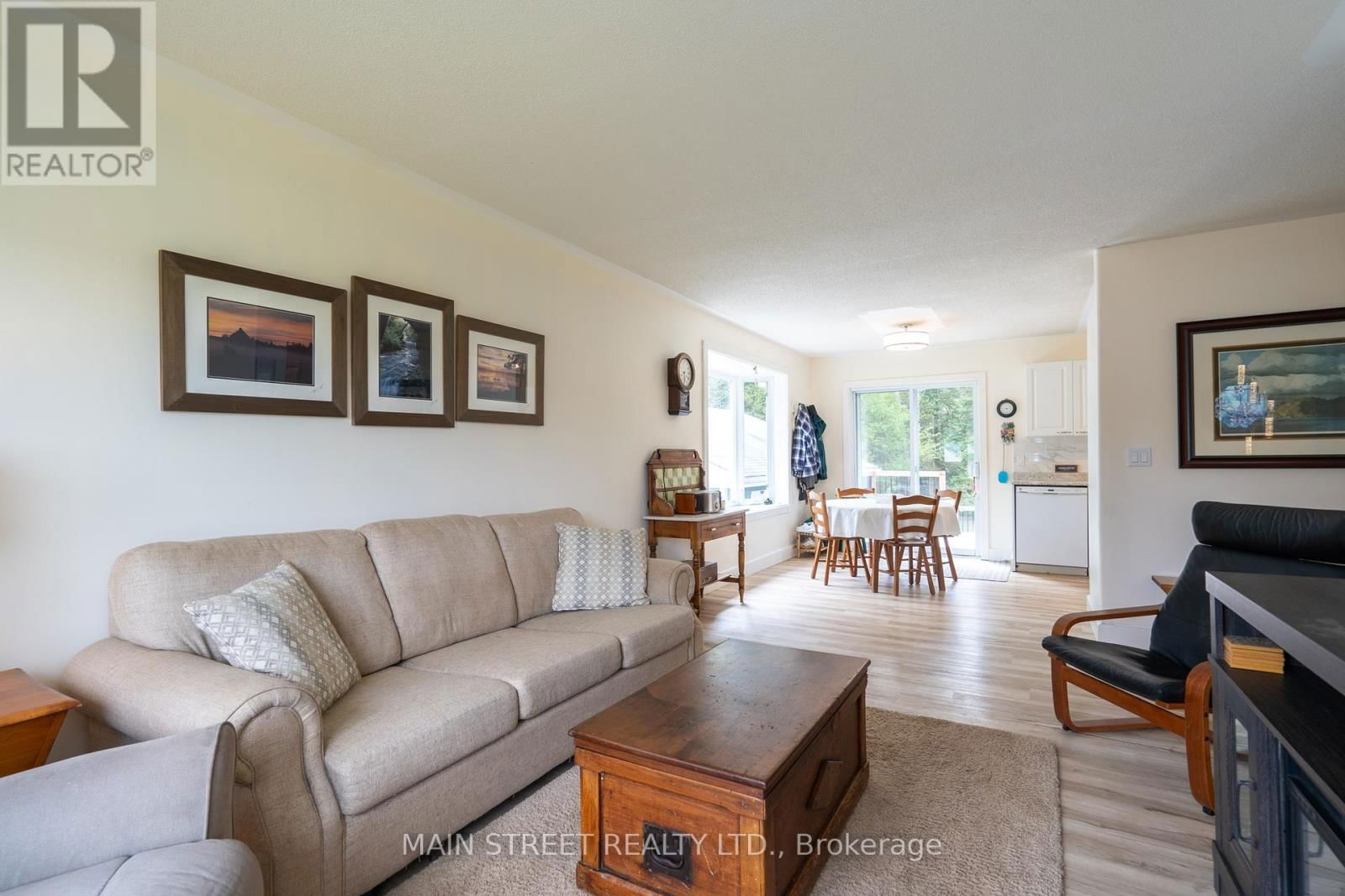 155 SILVERDALE DRIVE Image 25