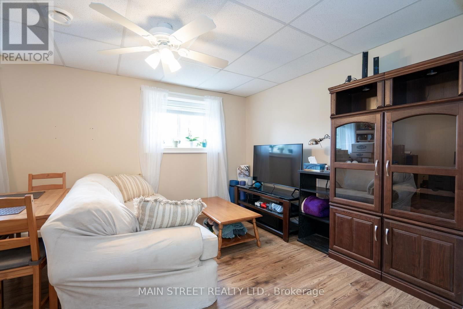 155 SILVERDALE DRIVE Image 30