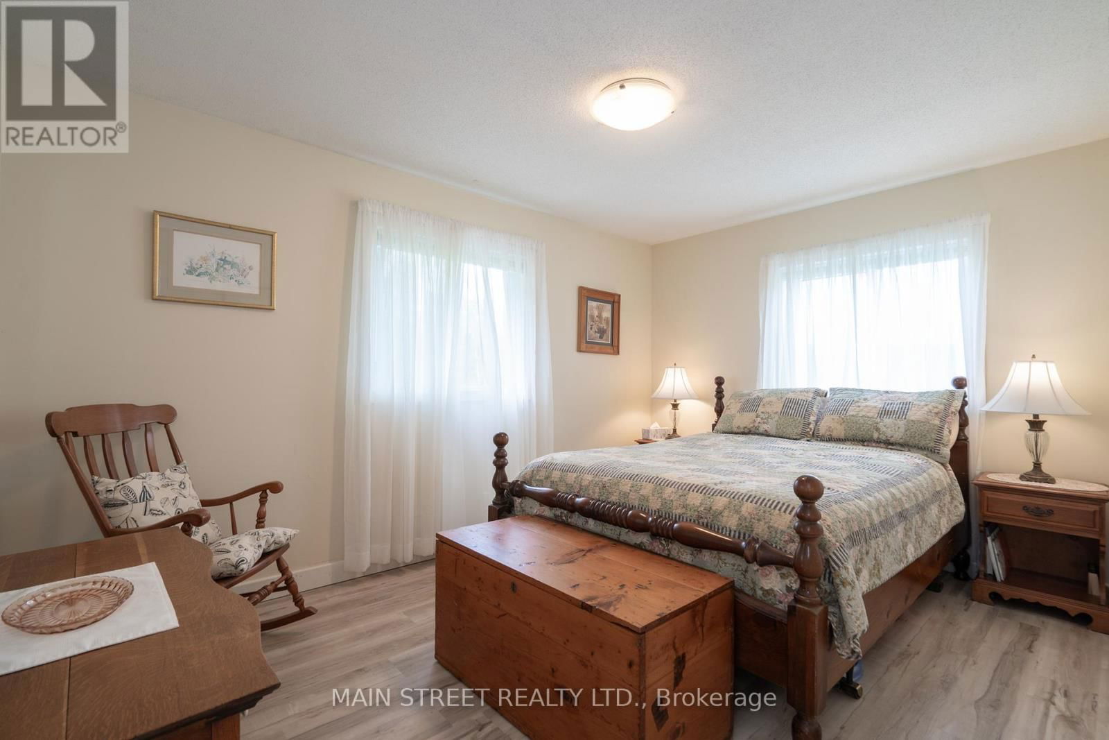 155 SILVERDALE DRIVE Image 45