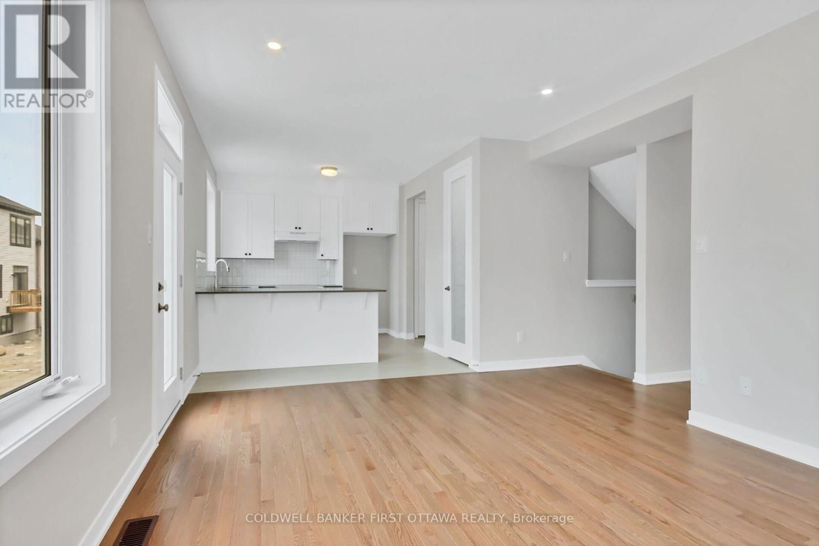 117 RUGOSA STREET Image 12
