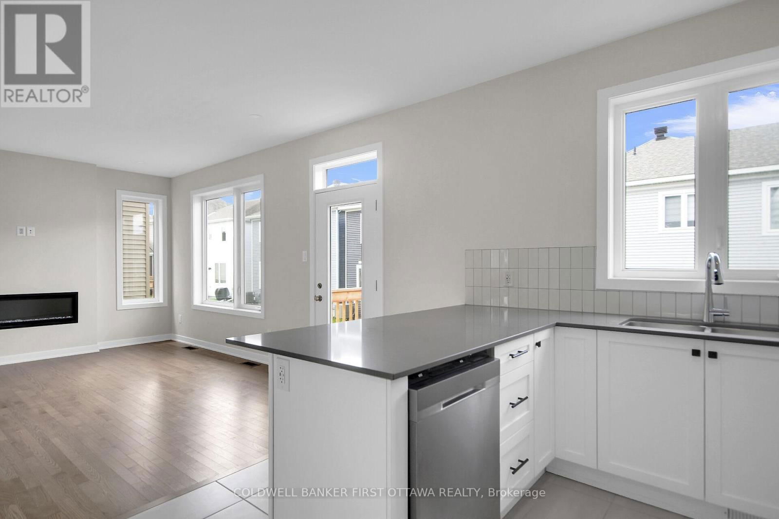 117 RUGOSA STREET Image 21
