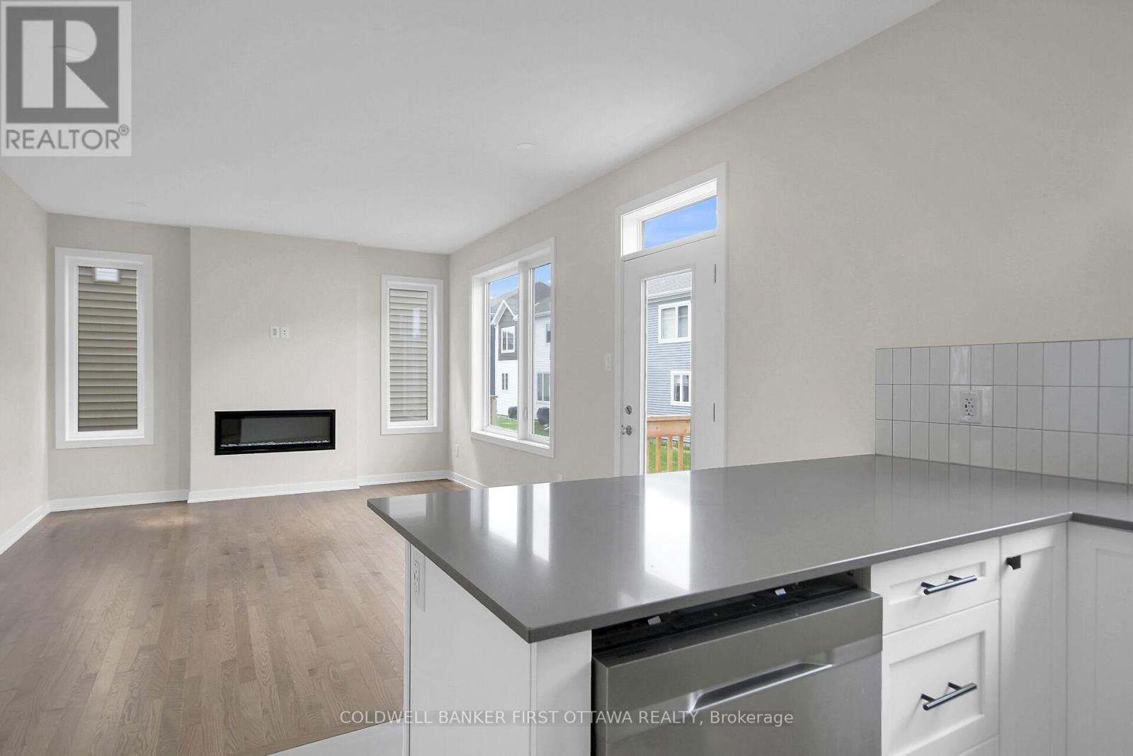 117 RUGOSA STREET Image 25