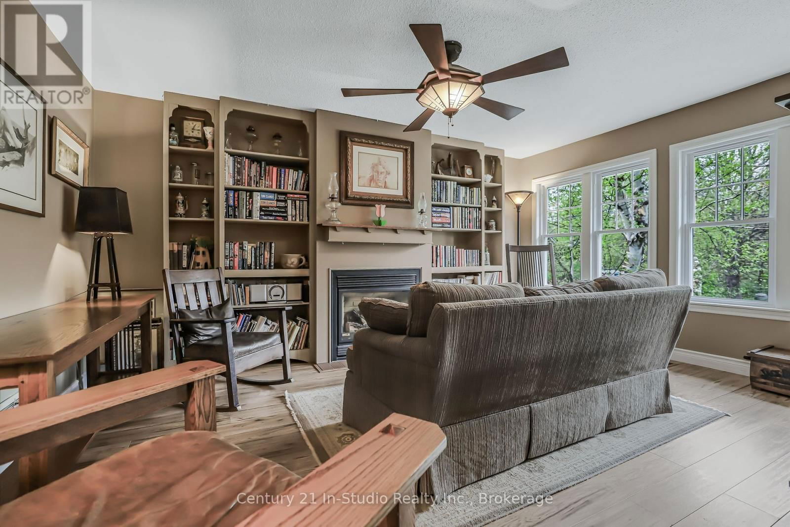 382 2ND AVENUE SOUTHEAST Image 17
