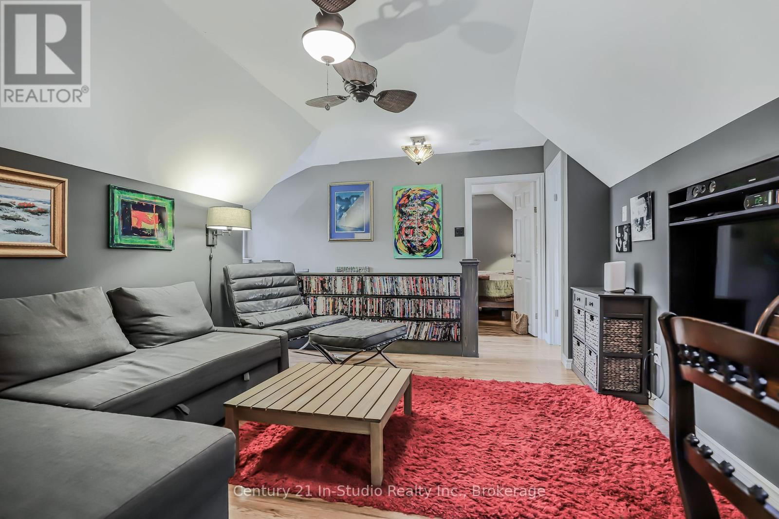 382 2ND AVENUE SOUTHEAST Image 30