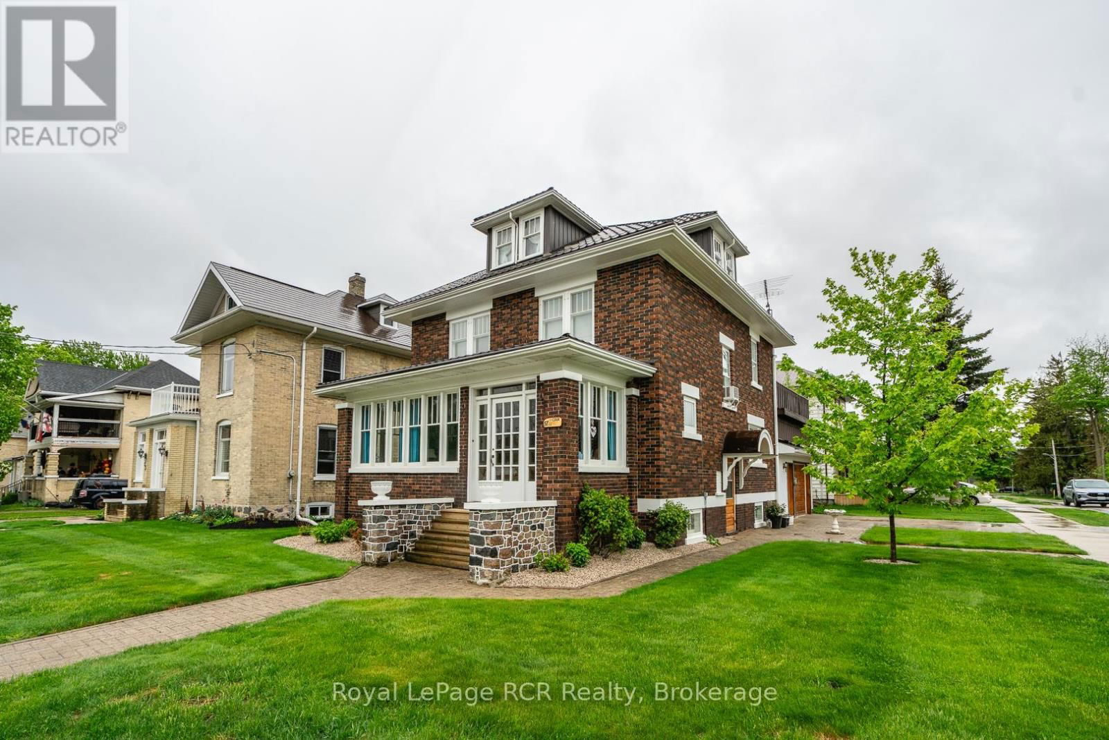 57 ELORA STREET NORTH Image 1