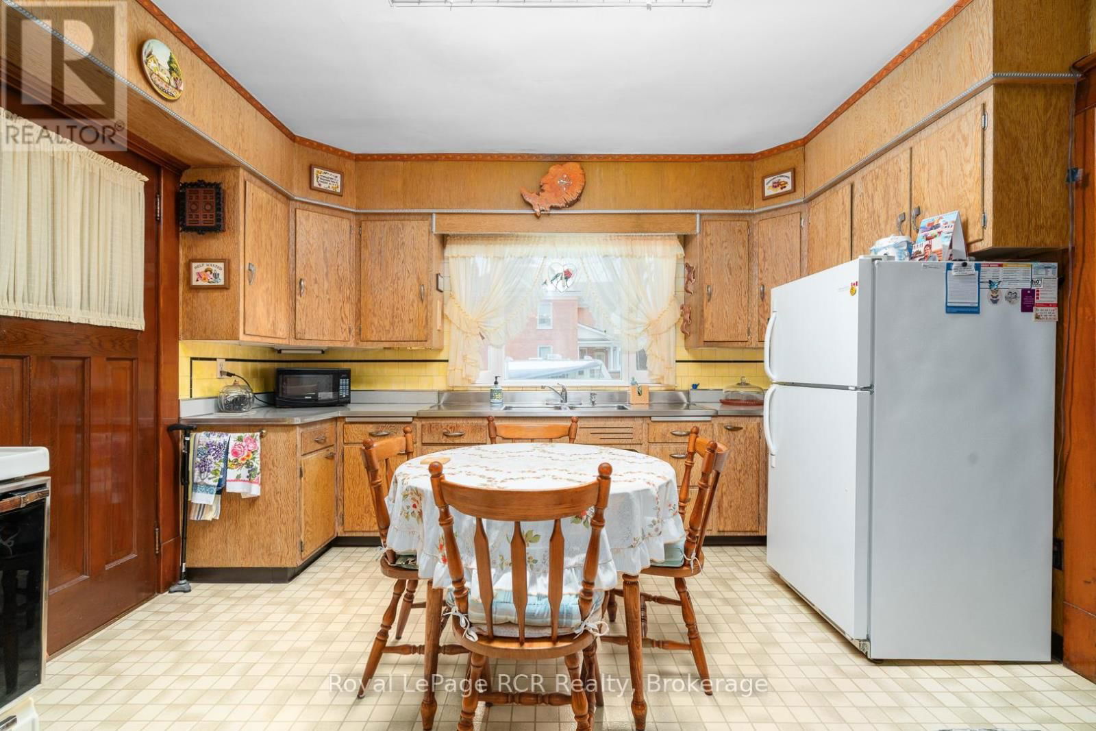 57 ELORA STREET NORTH Image 23