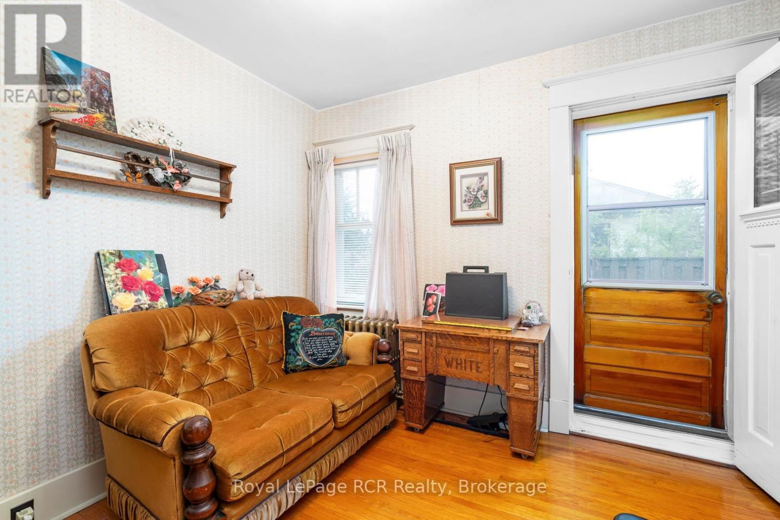 57 ELORA STREET NORTH Image 30