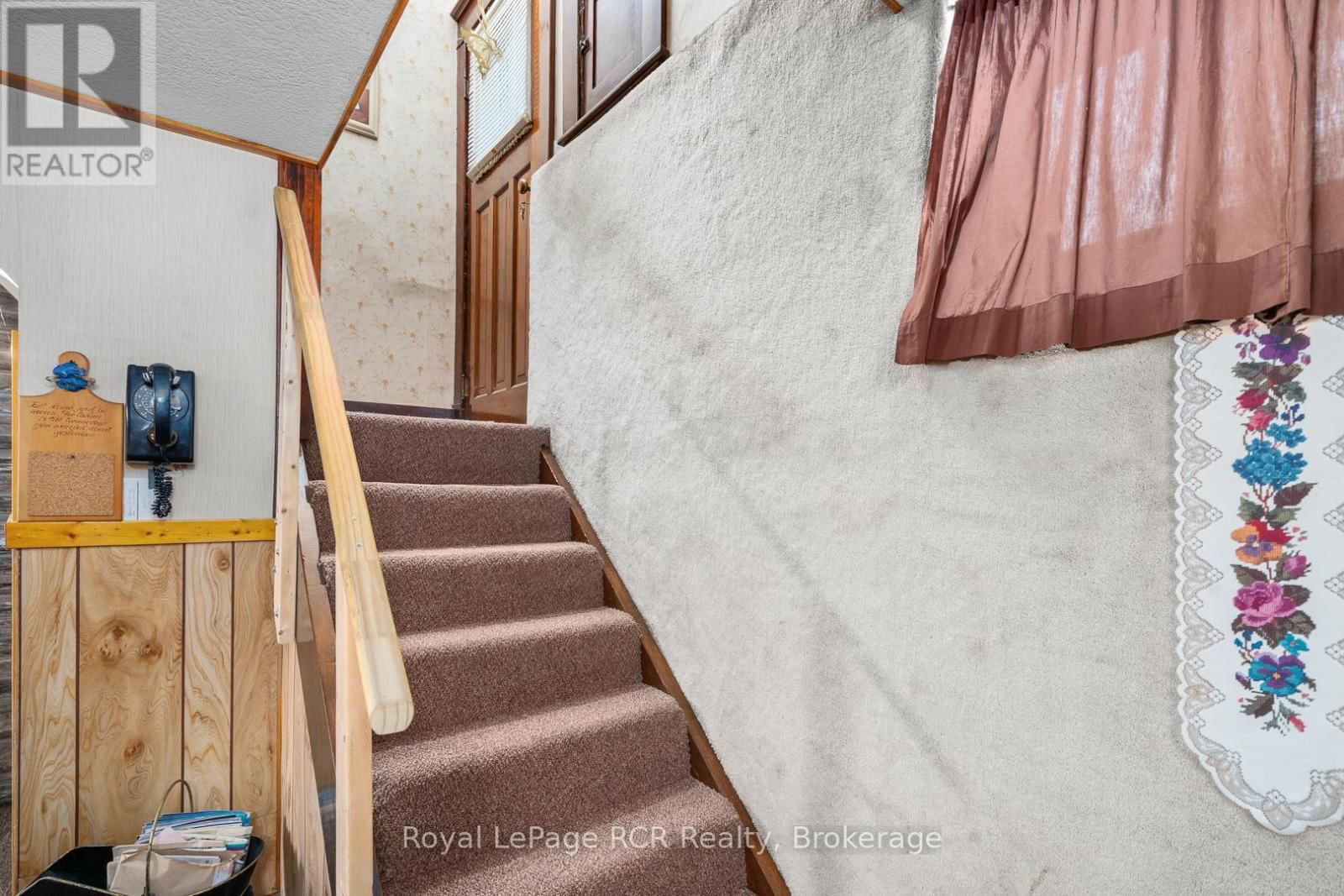 57 ELORA STREET NORTH Image 35