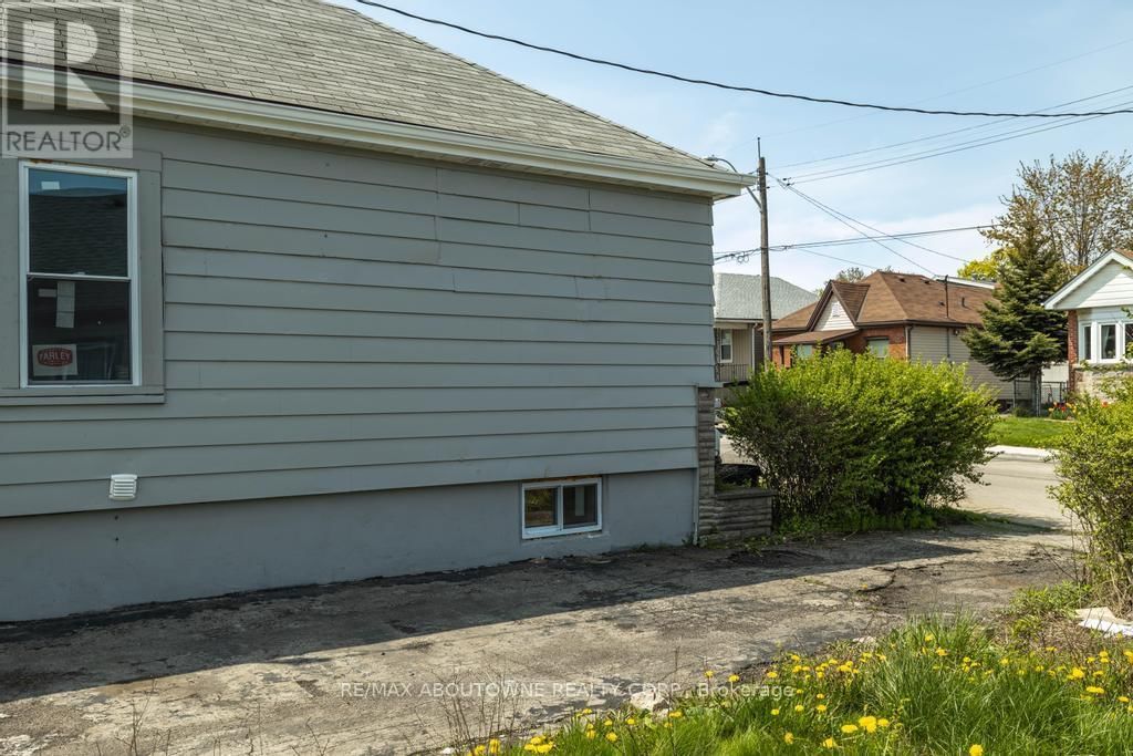 126 HARMONY AVENUE Image 30