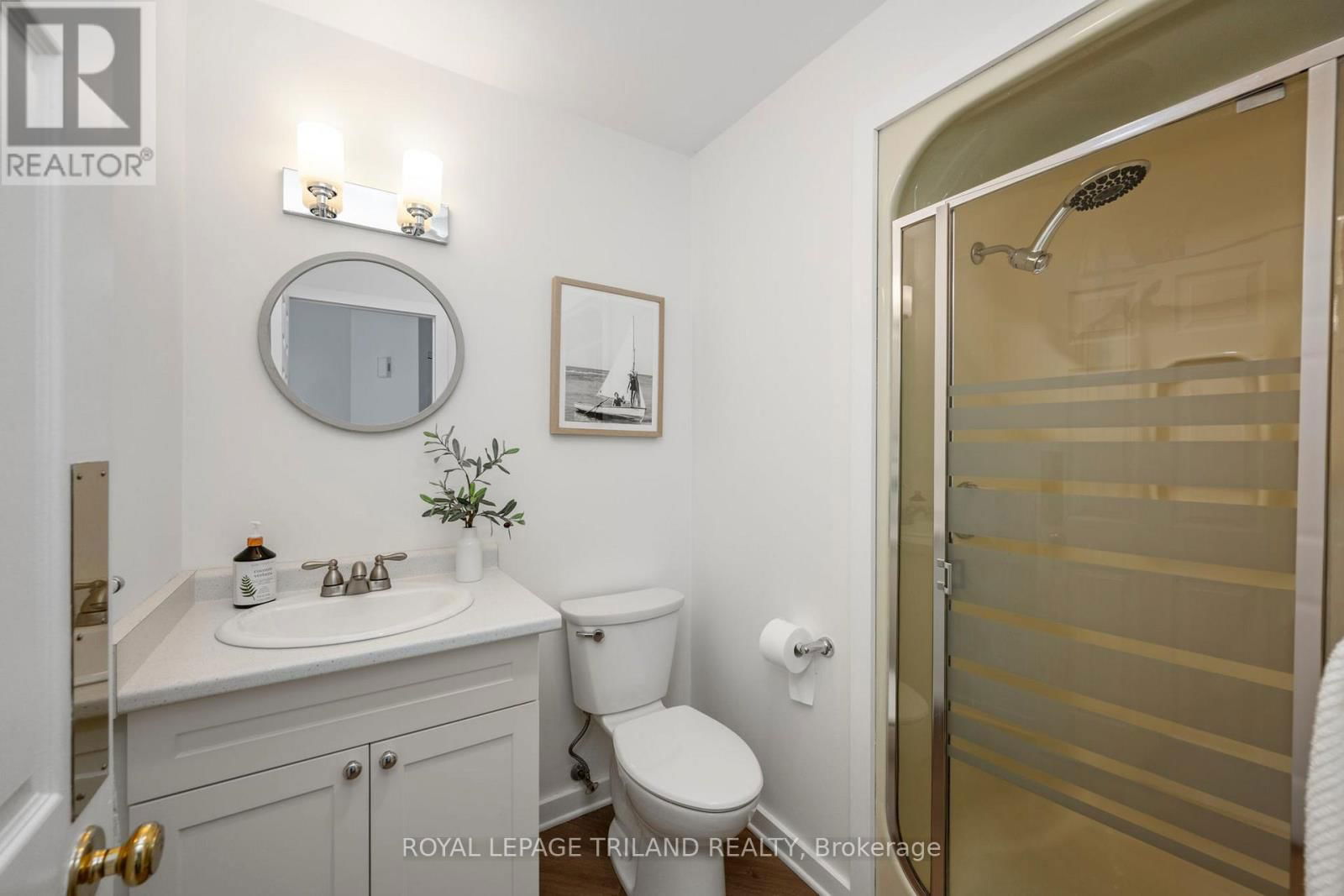 3 - 374 EDITH CAVELL BOULEVARD Image 17