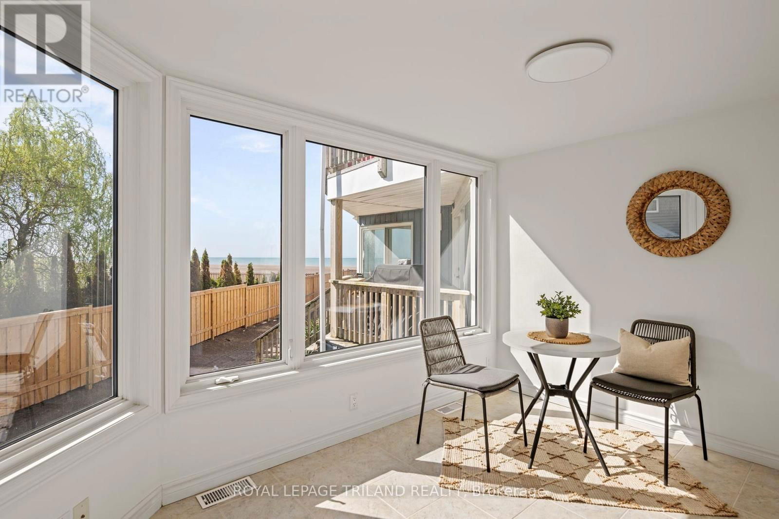 3 - 374 EDITH CAVELL BOULEVARD Image 21