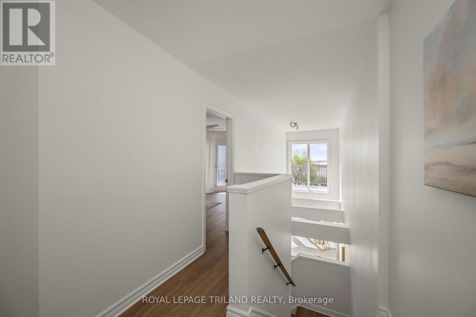3 - 374 EDITH CAVELL BOULEVARD Image 22