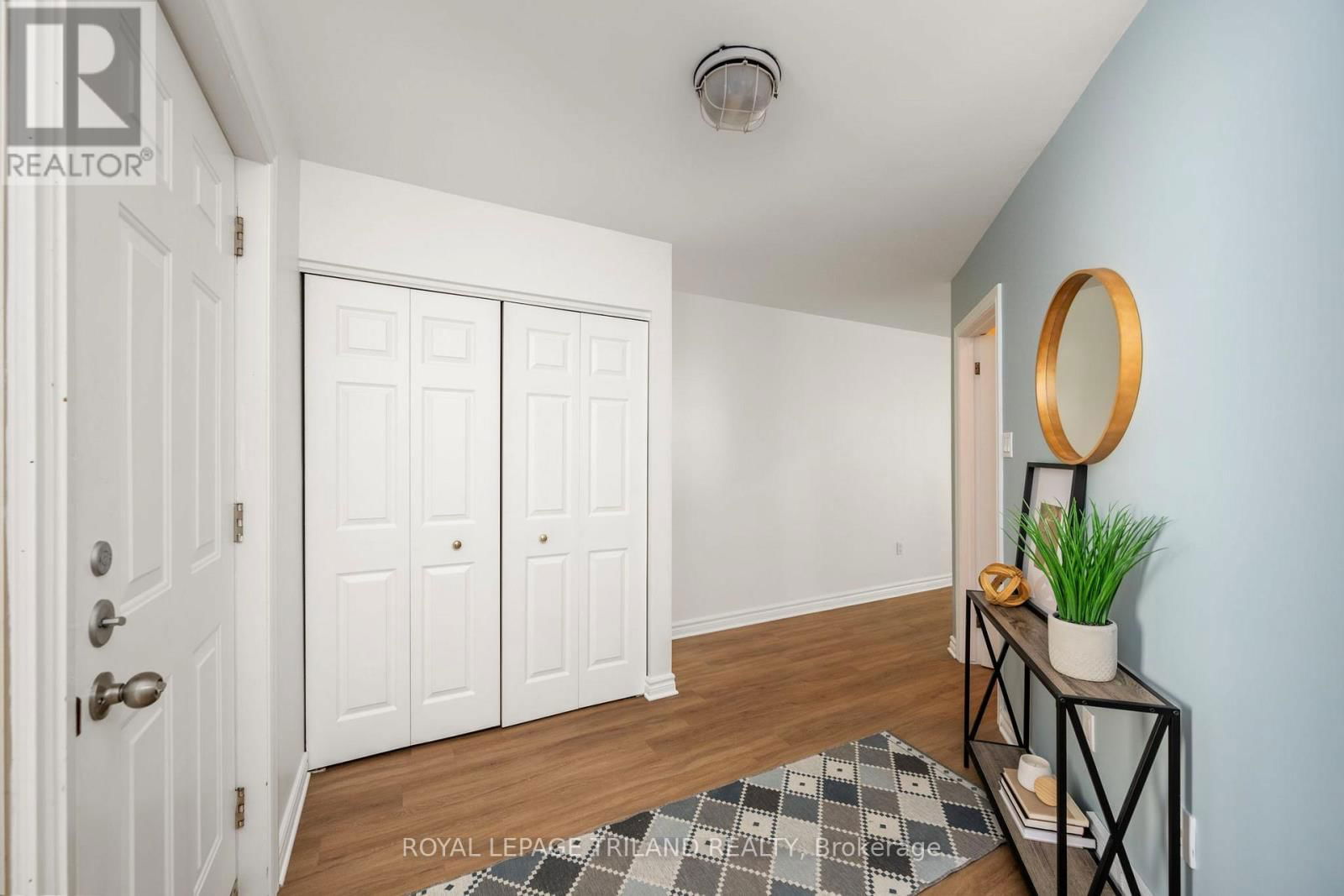 3 - 374 EDITH CAVELL BOULEVARD Image 7