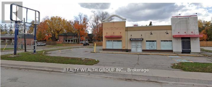 63 LINDSAY STREET SOUTH Image 2