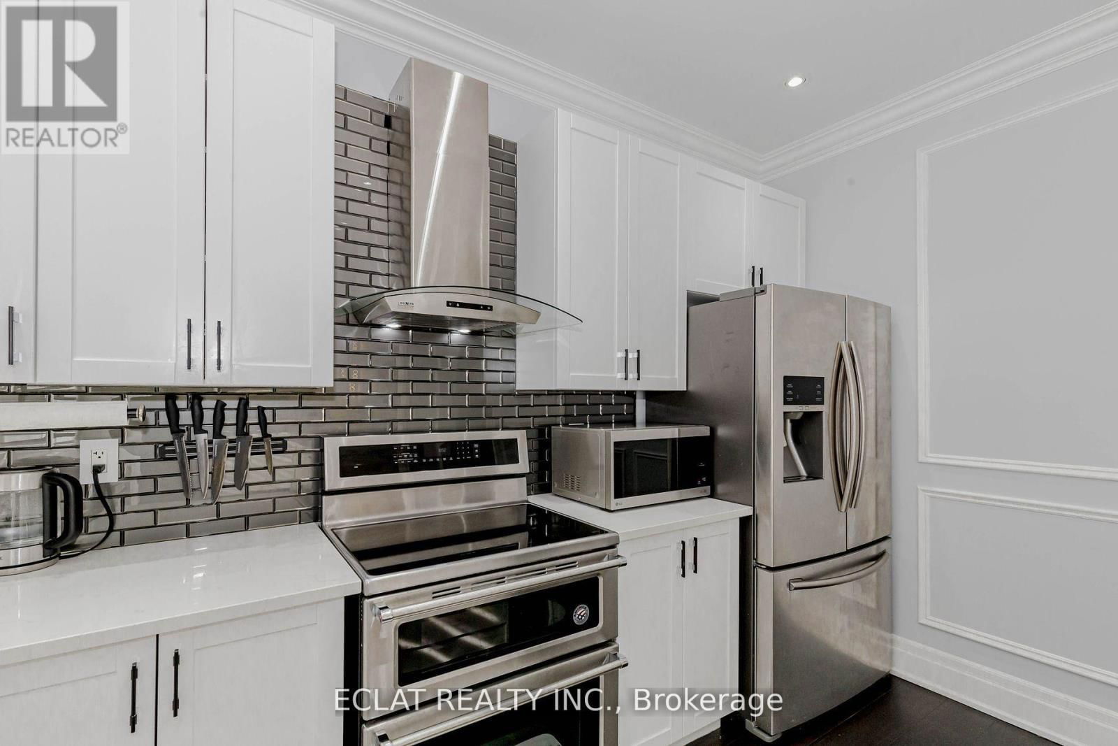 32 NANAIMO CRESCENT Image 7