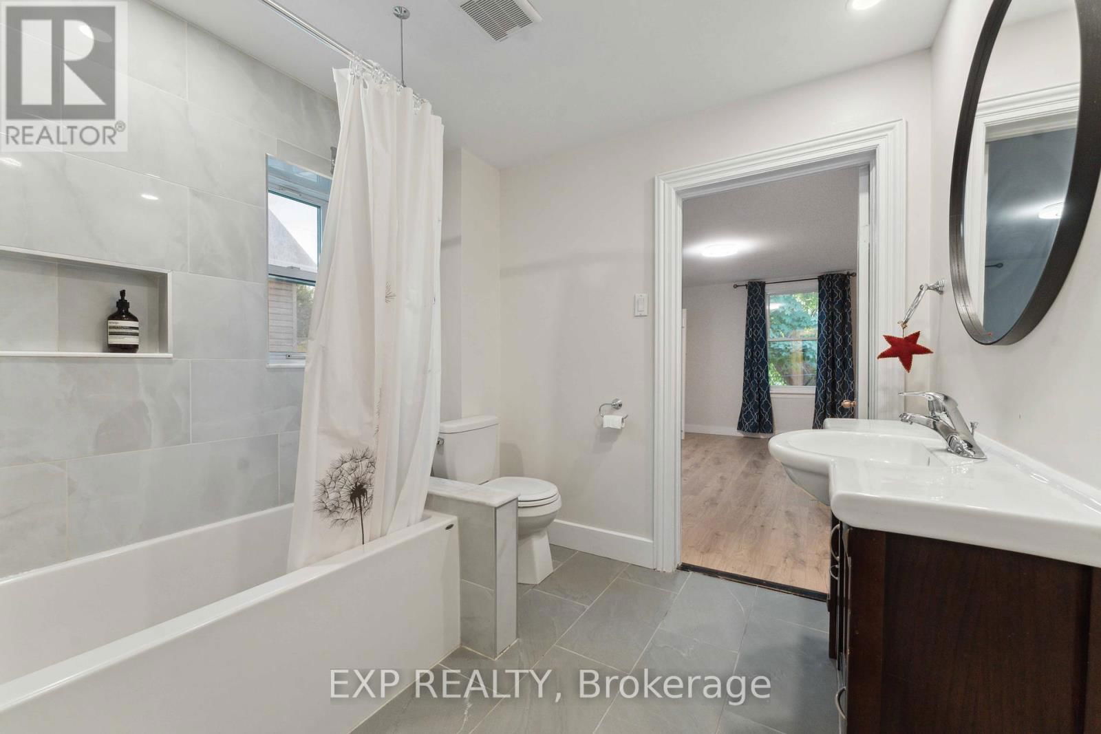 162 KING EDWARD AVENUE Image 8