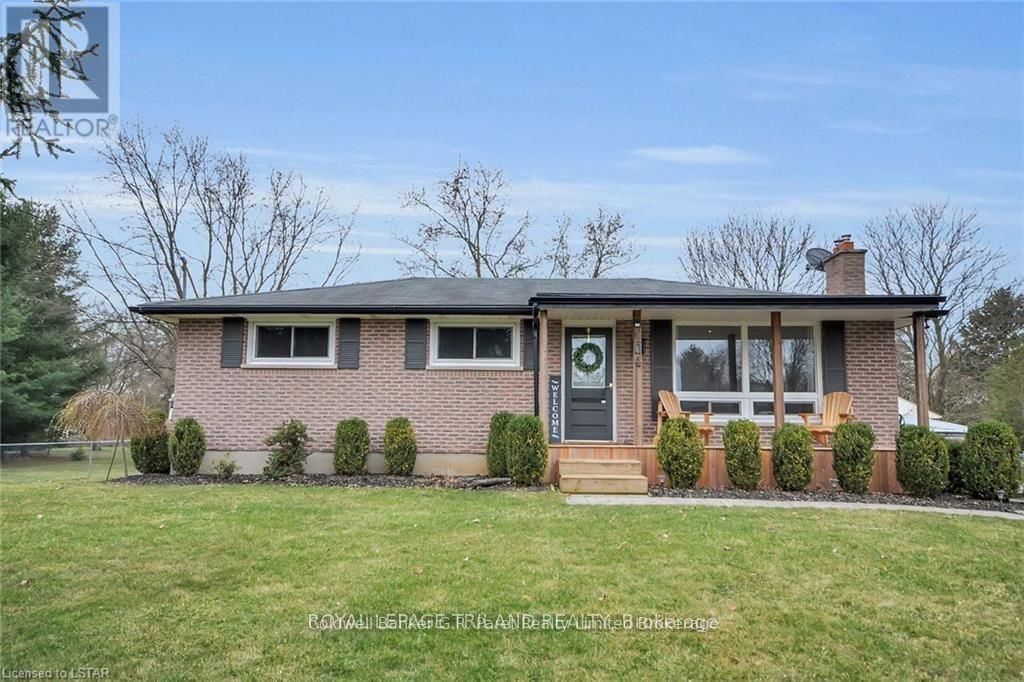 104 SIMCOE CRESCENT Image 3