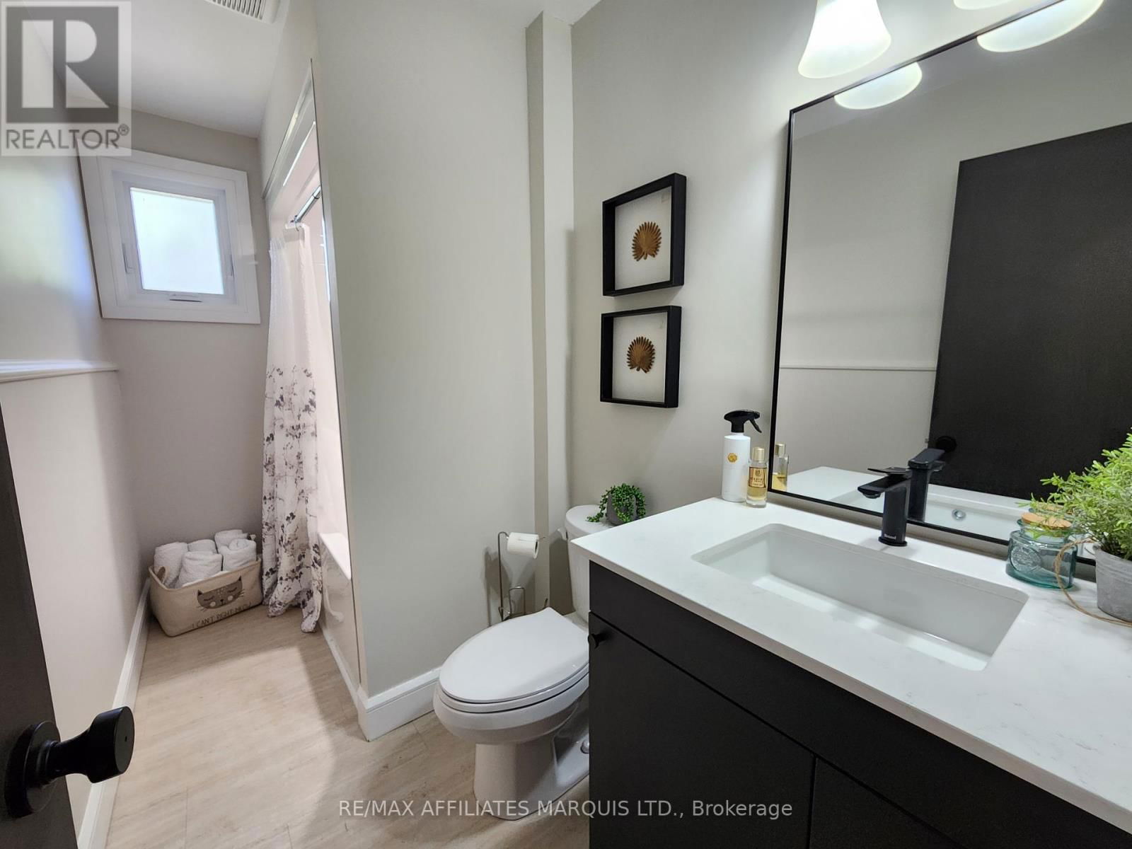 1409 LEONARD AVENUE Image 12