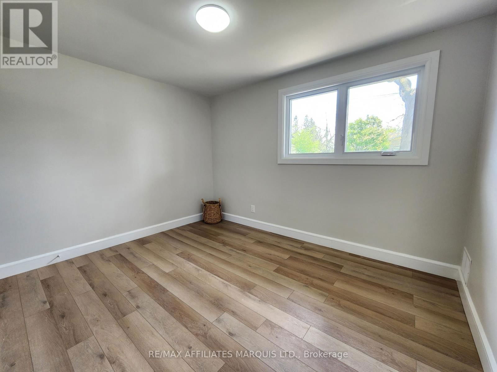 1409 LEONARD AVENUE Image 14