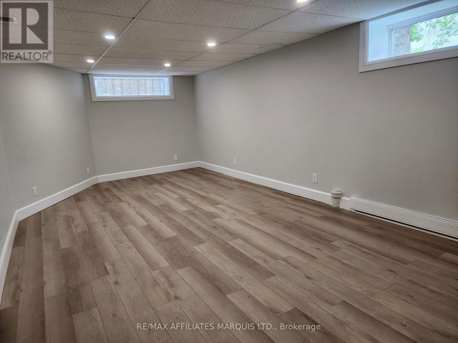 1409 LEONARD AVENUE Image 18
