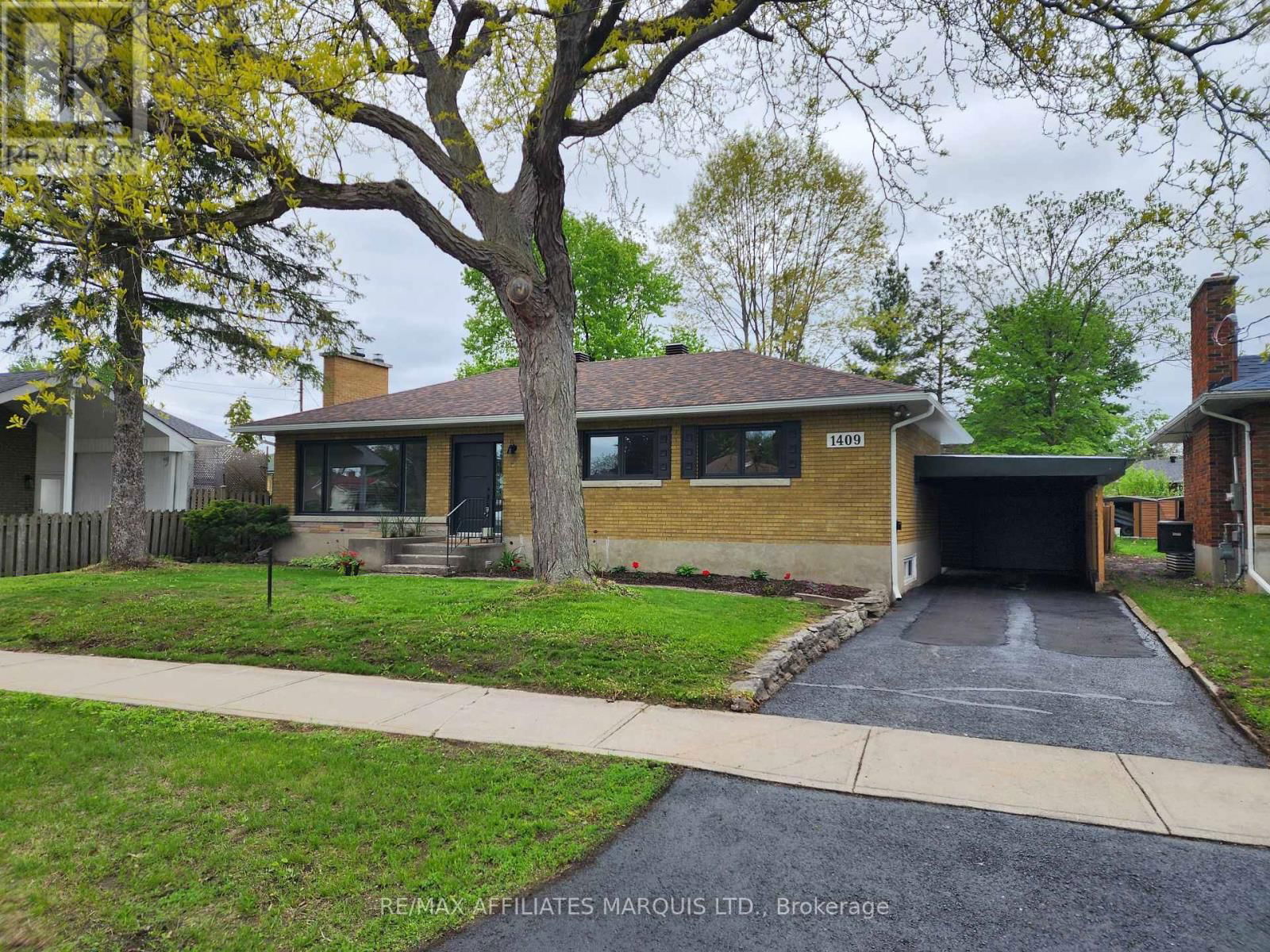 1409 LEONARD AVENUE Image 23